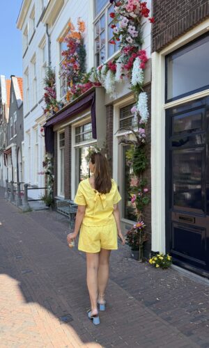 Alternative view of Short Marly | Yellow